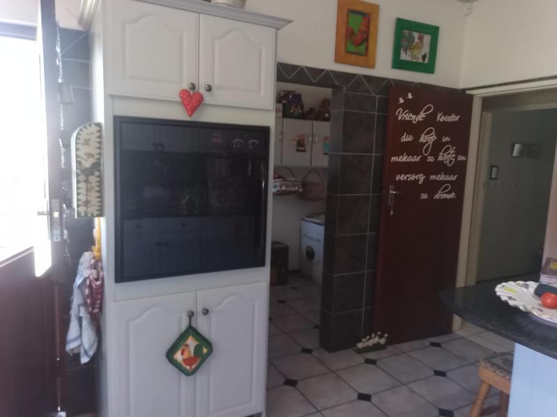 4 Bedroom Property for Sale in Gansbaai Central Western Cape